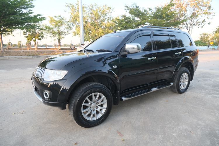 Mitsubishi Pajero Sport 2013 2.5 GT Utility-car ดีเซล ไม่ติดแก๊ส เกียร์อัตโนมัติ ดำ รูปที่ 3