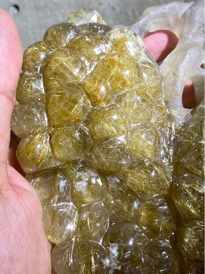 ไหมทองแกะสลักพวงองุ่น รูปที่ 3