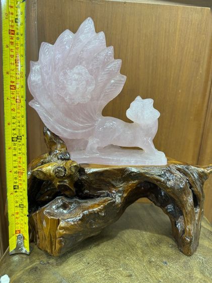 โรสควอตซ์แกะสลัก