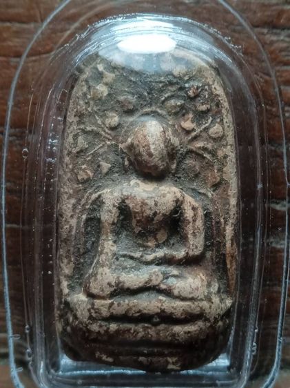 พระคงลำพูนครับ