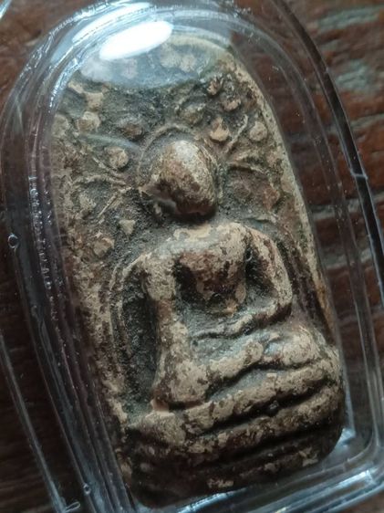 พระคงลำพูนครับ รูปที่ 18