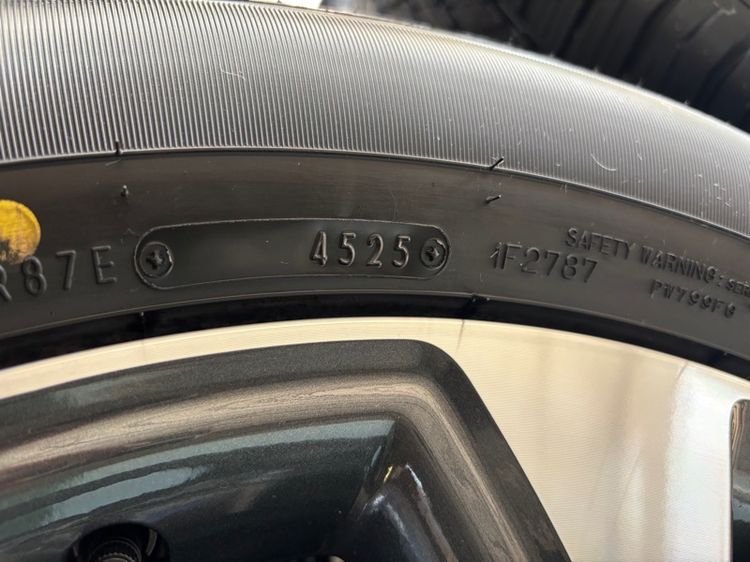 ล้อ Toyota Fortuner Legender Dunlop Grandtrek pt3a  265-50-20 y4525 (ป้ายแดง) รูปที่ 3