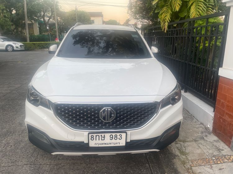 รถ MG ZS 1.5 D สี ขาว