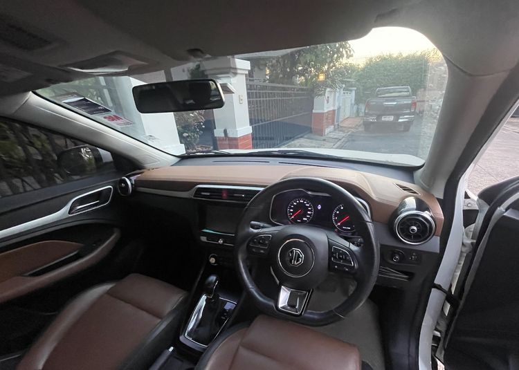 MG ZS 2019 1.5 D Sedan เบนซิน เกียร์อัตโนมัติ ขาว รูปที่ 4