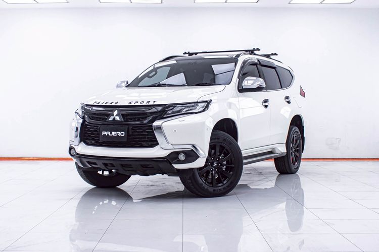 รถ Mitsubishi Pajero Sport 2.4  GT Premium Elite Edition  2WD สี ขาว