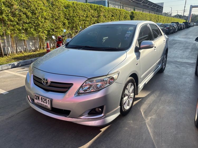 รถ Toyota Altis 1.6 G สี บรอนซ์เงิน