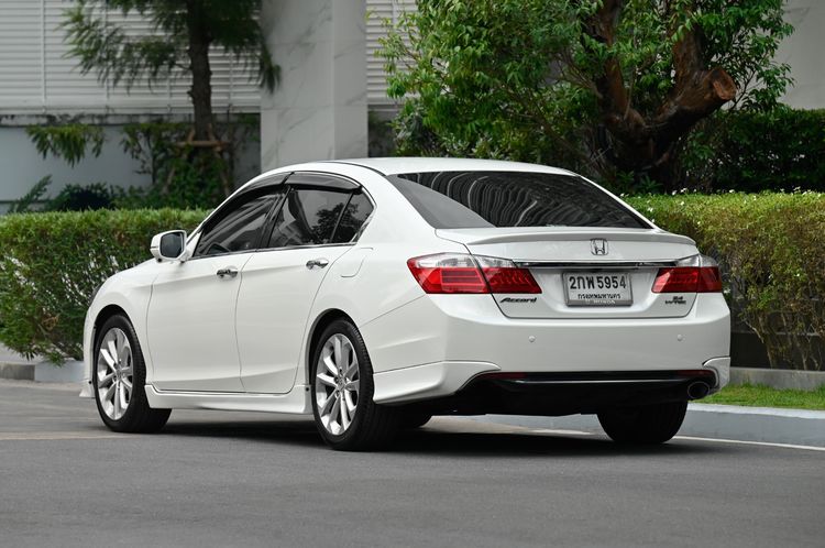 Honda Accord 2013 2.4 Tech Sedan เบนซิน ไม่ติดแก๊ส เกียร์อัตโนมัติ ขาว รูปที่ 3