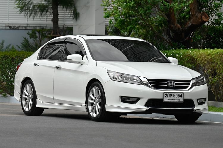 Honda Accord 2013 2.4 Tech Sedan เบนซิน ไม่ติดแก๊ส เกียร์อัตโนมัติ ขาว รูปที่ 2