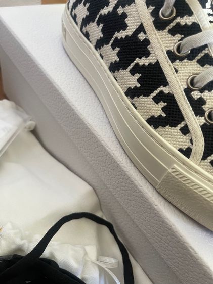Dior sneaker รูปที่ 4