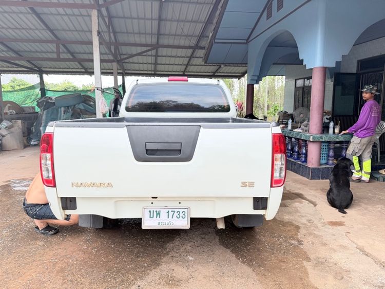 Nissan Navara 2012 2.5 E ดีเซล ไม่ติดแก๊ส เกียร์ธรรมดา ขาว รูปที่ 3