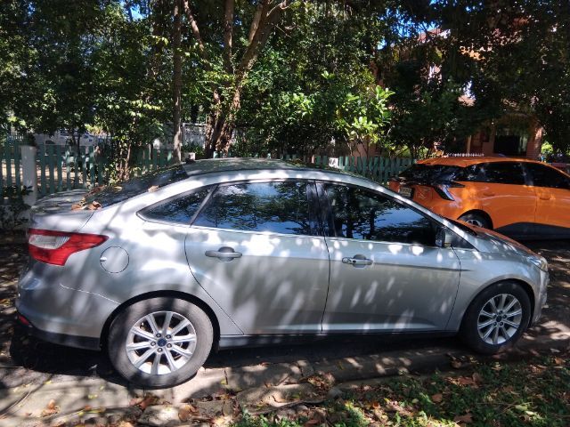 Ford Focus 2012 2.0 Titanium Plus Sedan เบนซิน ไม่ติดแก๊ส เกียร์อัตโนมัติ บรอนซ์เงิน รูปที่ 2