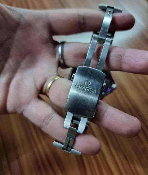 Omega Seamaster Co-Axail Diver 300 M 
 รูปที่ 13