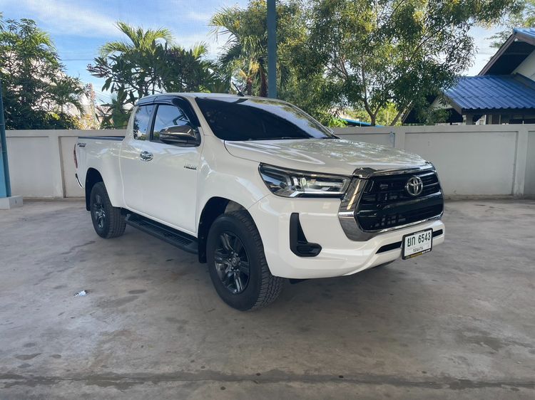 Toyota Hilux Revo 2021 Smart Cab 2.4 Entry Prerunner Pickup ดีเซล ไม่ติดแก๊ส เกียร์ธรรมดา ขาว รูปที่ 2