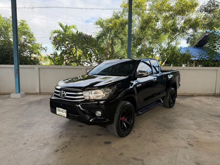 รถ Toyota Hilux Revo 2.4 Prerunner E สี ดำ