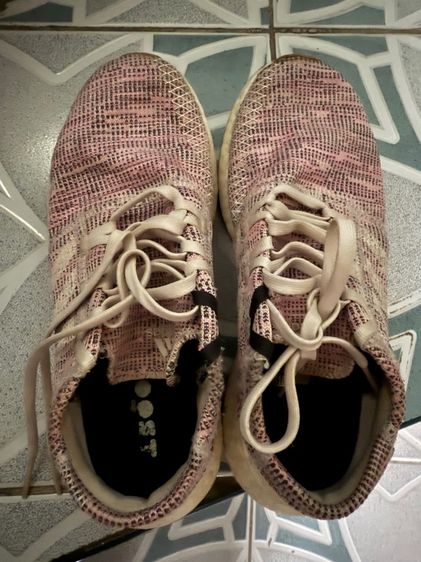 รองเท้ามือสอง รูปที่ 3