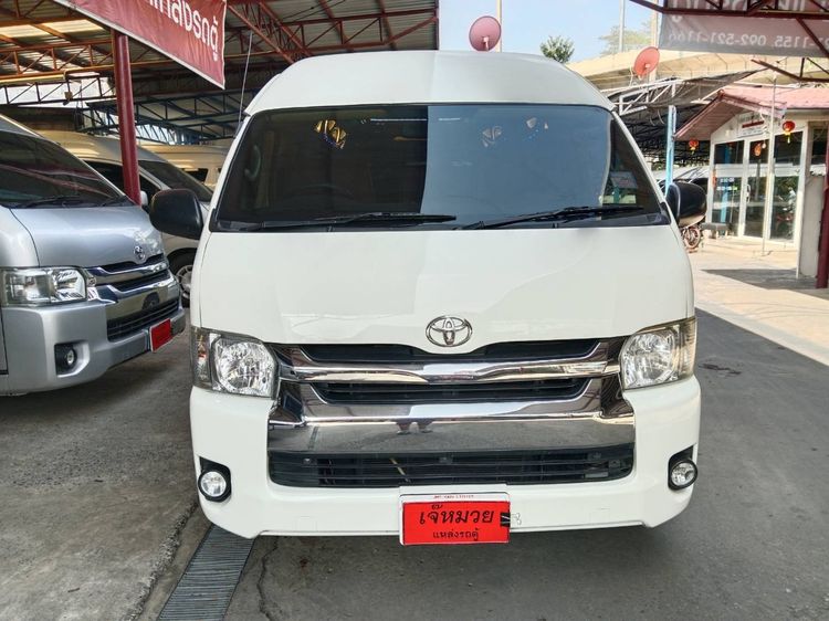 Toyota Commuter 2017 3.0 Van ดีเซล ไม่ติดแก๊ส เกียร์ธรรมดา ขาว รูปที่ 2