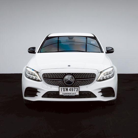 Mercedes-Benz C-Class 2021 C300 Sedan ปลั๊กอินไฮบริด (PHEV) ไม่ติดแก๊ส เกียร์อัตโนมัติ ขาว รูปที่ 3