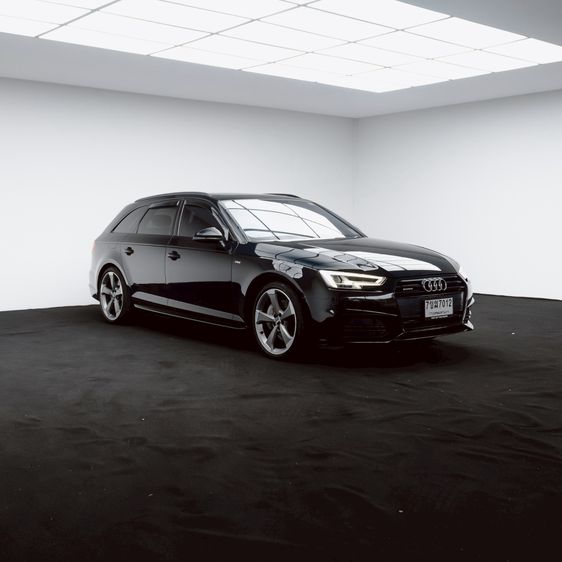Audi Audi A4 2020 2.0 Sedan เบนซิน ไม่ติดแก๊ส เกียร์อัตโนมัติ ดำ รูปที่ 2