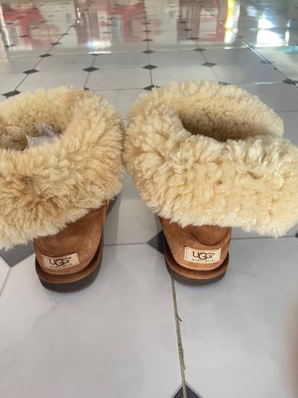 รองเท้าบูทลุยหิมะ UGG  รูปที่ 4