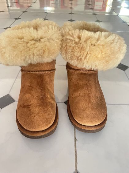 รองเท้าบูทลุยหิมะ UGG  รูปที่ 5