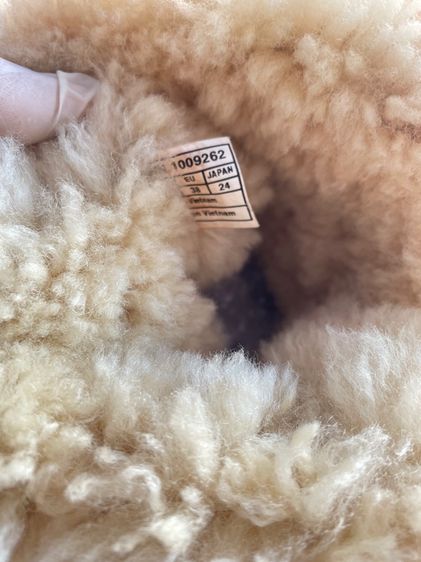 รองเท้าบูทลุยหิมะ UGG  รูปที่ 8