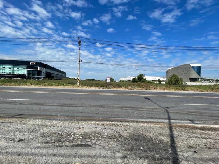 ไม่ใช่ ขายที่ดินแปลงสวย 26 ไร่ 338 ตร.ว. ติดถนนใหญ่สุวินทวงศ์ รูปที่ 2