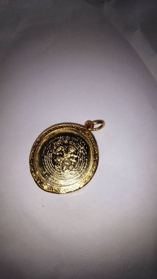 เลี่ยมทองเหลียญวัดม่วงอ่างทอง แถมฟรีชินราช9นิ้ว หมื่น9มาดูได้ทุกวีน ทัก0813195660