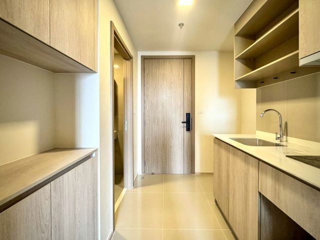 ตกแต่งครบ CM04360 ขายดาวน์ คอนโด โฟล บาย แสนสิริ FLO by Sansiri คอนโดมิเนียม ถนนสมเด็จเจ้าพระยา  รูปที่ 3