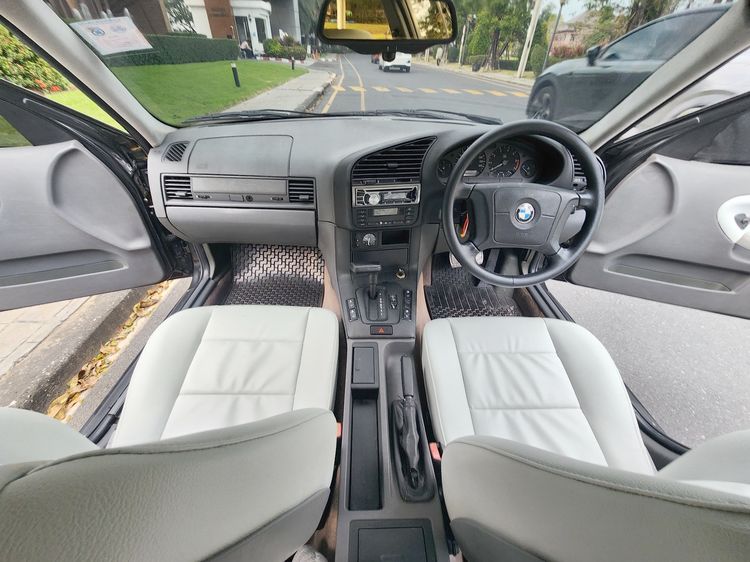 BMW Series 3 1996 318i Sedan เบนซิน เกียร์อัตโนมัติ ดำ รูปที่ 4