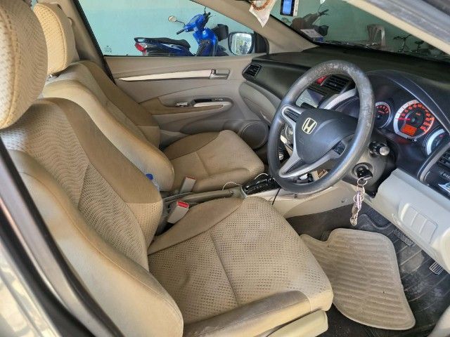 Honda City 2009 1.5 V i-VTEC Sedan เบนซิน ไม่ติดแก๊ส เกียร์อัตโนมัติ เทา รูปที่ 2