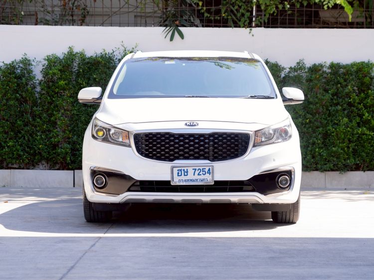 Kia Grand Carnival 2017 2.2 EX Utility-car ดีเซล ไม่ติดแก๊ส เกียร์อัตโนมัติ ขาว รูปที่ 2