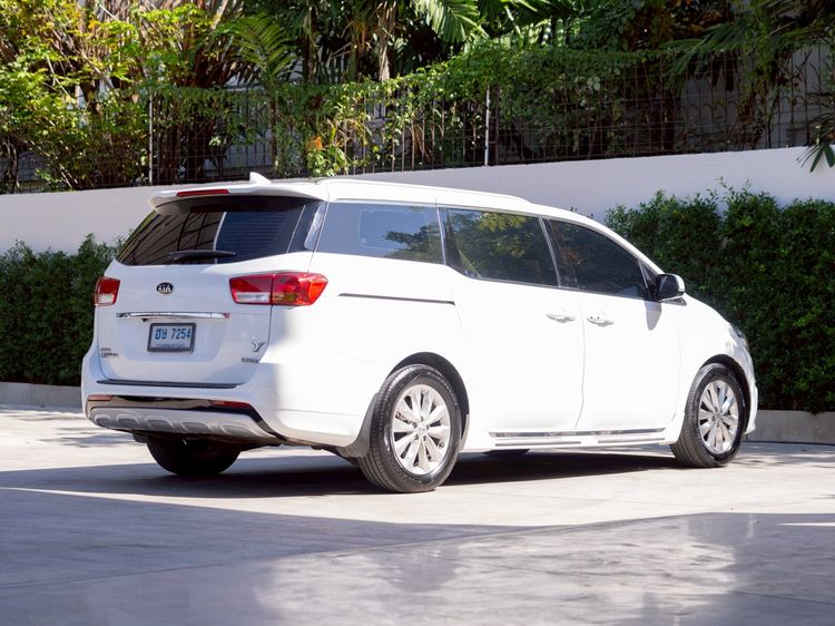 Kia Grand Carnival 2017 2.2 EX Utility-car ดีเซล ไม่ติดแก๊ส เกียร์อัตโนมัติ ขาว รูปที่ 4