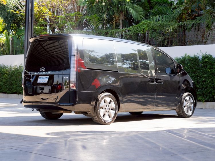 Hyundai Staria 2022 2.2 SEL Utility-car ดีเซล ไม่ติดแก๊ส เกียร์อัตโนมัติ ดำ รูปที่ 4