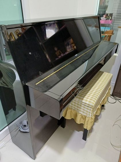 Yamaha Upright Piano JU109 PE (Made in Indonesia)