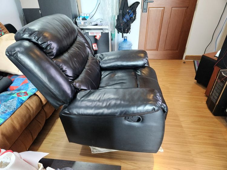 Recliner (reclining chair) soft comfy black, reclines nearly flat รูปที่ 2