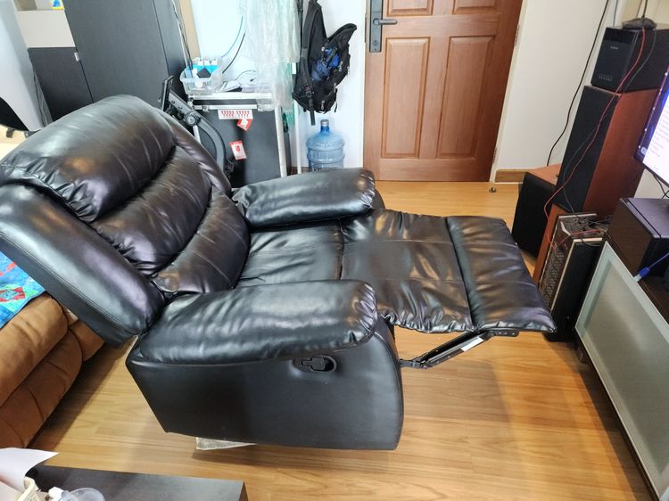 Recliner (reclining chair) soft comfy black, reclines nearly flat รูปที่ 3