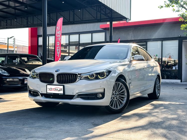 รถ BMW Series 3 320d สี ขาว