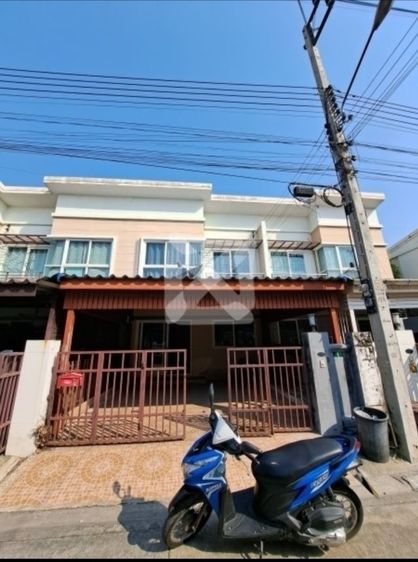 ให้เช่าทาวน์โฮมโนโว่วิลล์ ลำลูกกาวงแหวนคลอง5 สามห้องนอน,สองห้องน้ำ  ,จอดรถสองคัน,แอร์1ห้อง,ใกล้ตลาด เดินทางสะดวก ราคา8500