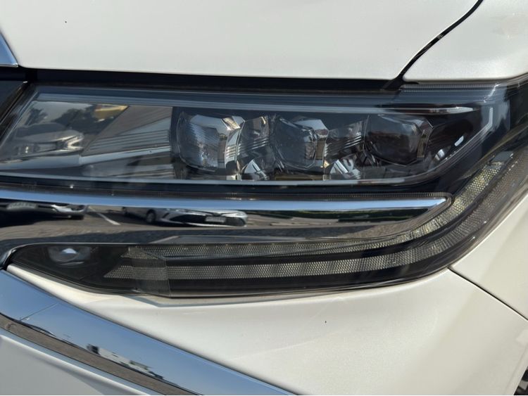 Toyota Alphard 2021 2.5 S C-Package Van เบนซิน เกียร์อัตโนมัติ ขาว รูปที่ 4