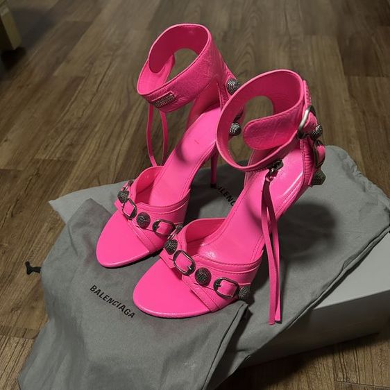 รองเท้าส้นสูง Balenciaga say 38