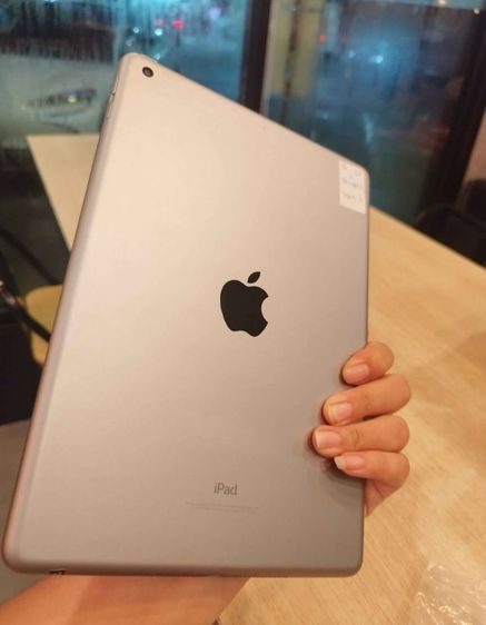 Apple 32 GB ipad gen5 32wifi TH
