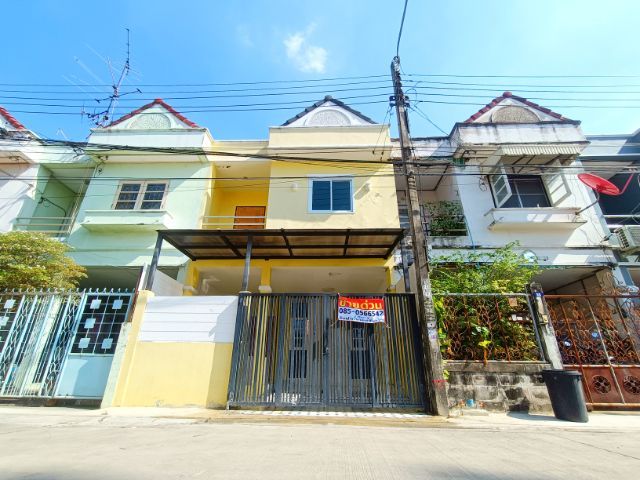 ทาวน์เฮ้าส์เรวดี3 ถนนรัตนาธิเบศร์