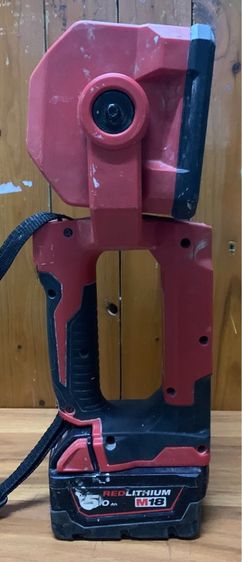 ไฟฉายเอนกประสงค์ Milwaukee M18SLED  รูปที่ 2