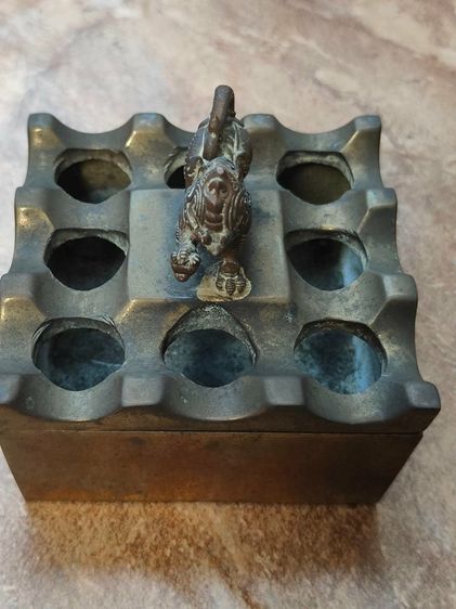 ที่เขี่ยบุหรี่สิงห์ ทองเหลือง  รูปที่ 2