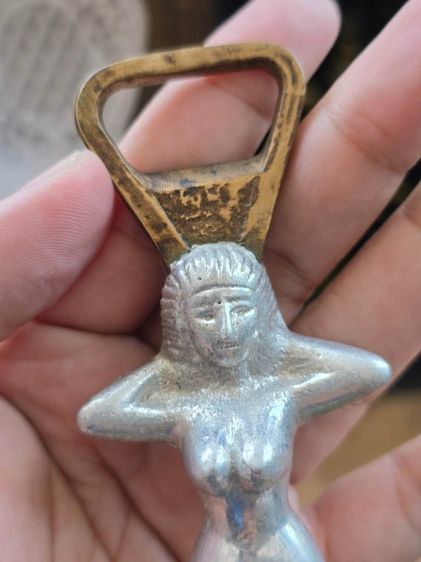 ที่เปิดฝาขวดงานเก่าวินเทจ สาวเซ็กซี่ หัวเปิดเป็นทองเหลือง  รูปที่ 6