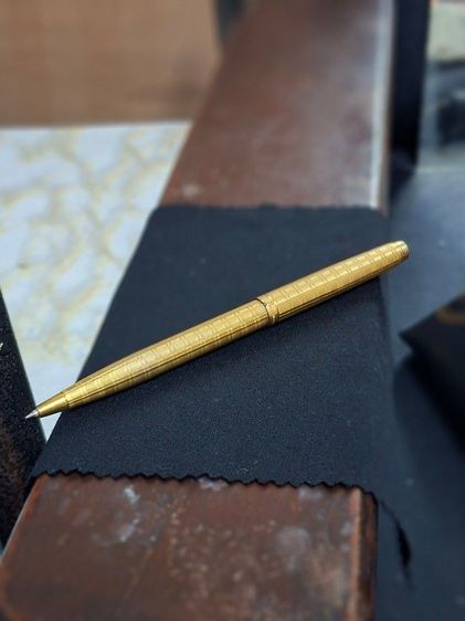 ปากกา Parker Sonnet Rollerball Gold สีทอง ของเก็บสะสม  รูปที่ 16