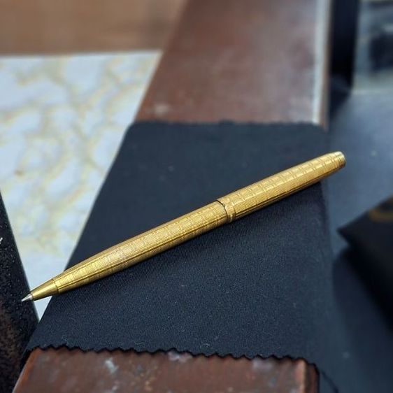 ปากกา Parker Sonnet Rollerball Gold สีทอง ของเก็บสะสม 