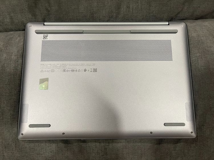 Lenovo Yoga Slim 7 14IMH9 OLED Touch ประกันเหลือ 20 เดือน อุปกรณ์ครบ รูปที่ 4