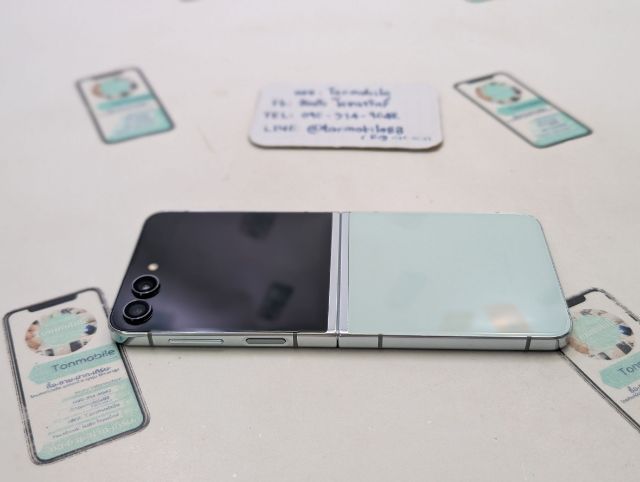 ขาย เทิร์น Samsung Galaxy Z Flip 5 Mint 256 GB ศูนย์ไทย สภาพใหม่เอี่ยม มีตัวเครื่องอย่างเดียว ไม่มีอุปกรณ์อื่น เพียง 7,990 บาท เท่านั้น ครับ รูปที่ 8
