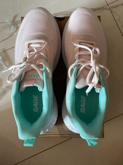 รองเท้าผ้าใบ  รูปที่ 8